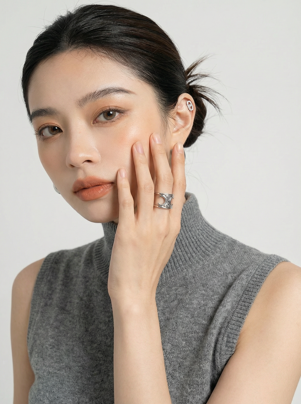 姿勢2-右手托右臉