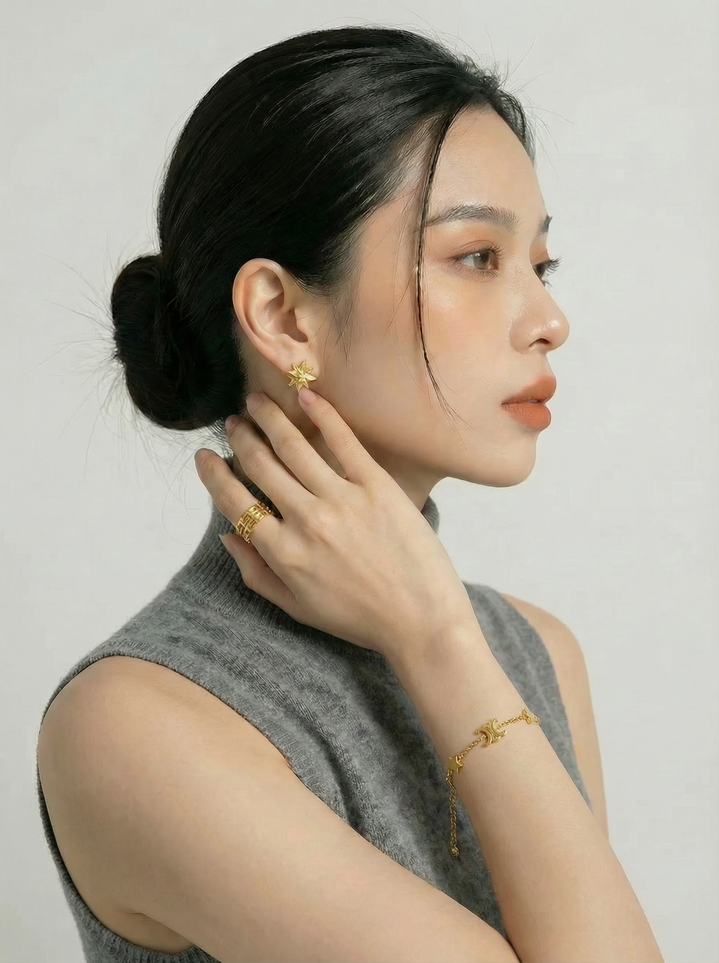 姿势7-右手扶颈部耳后-替换手链-2K