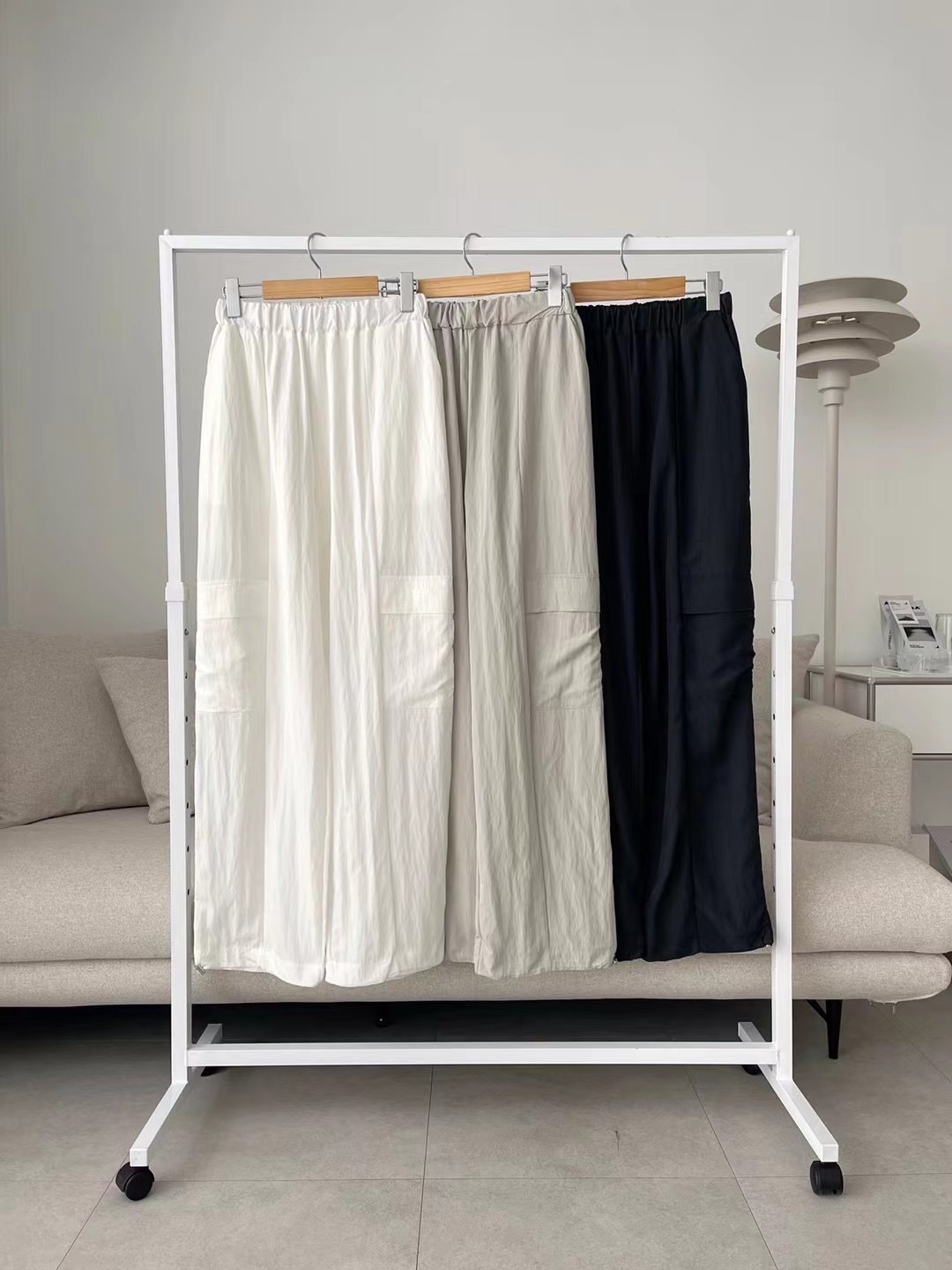 3E81204C-5CA3-4C85-8CA9-70F7520963DD