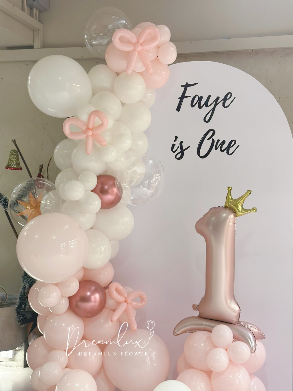 Copy of  Dreamlux flower (Logo)