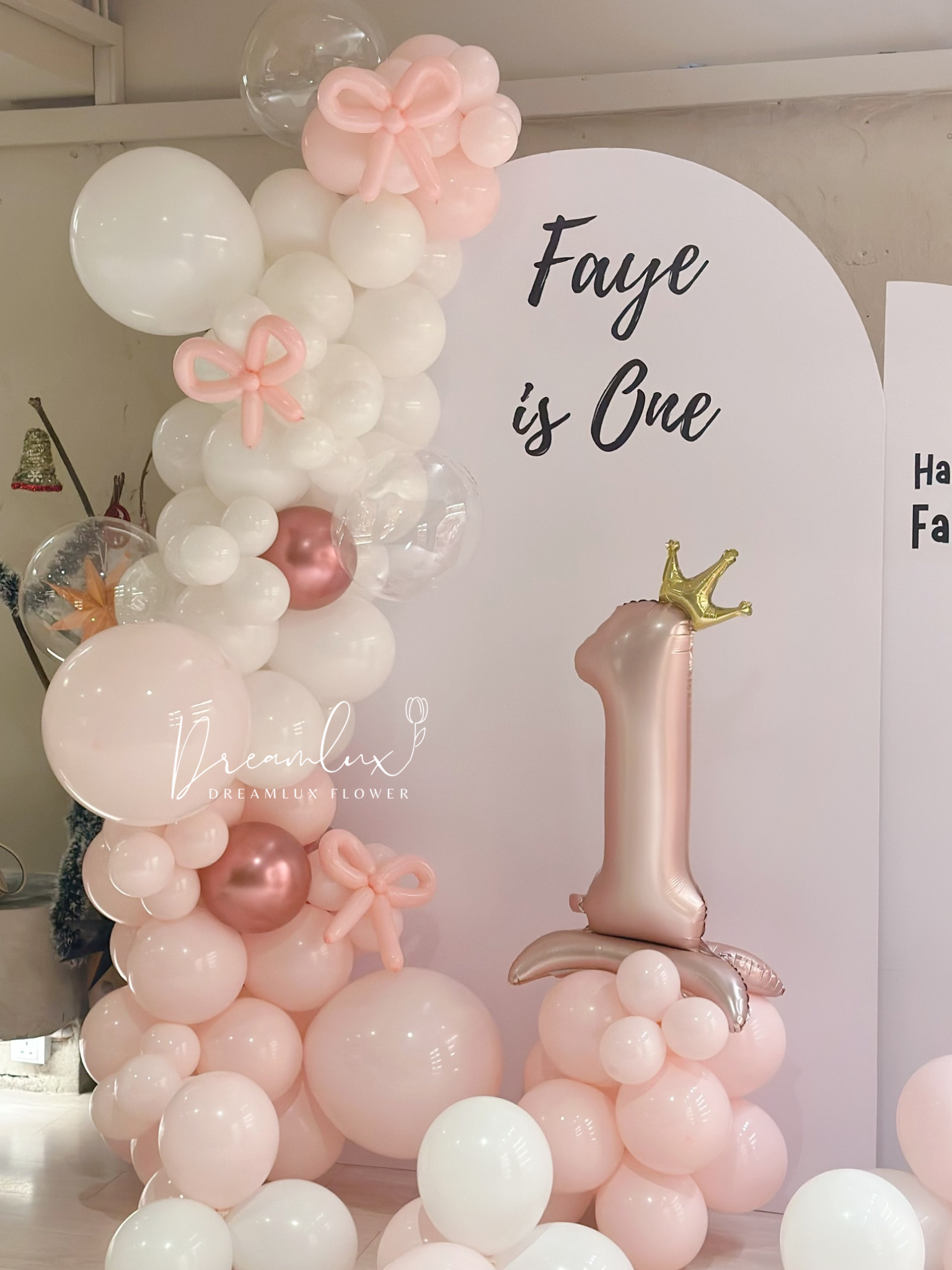 Copy of  Dreamlux flower (Logo)