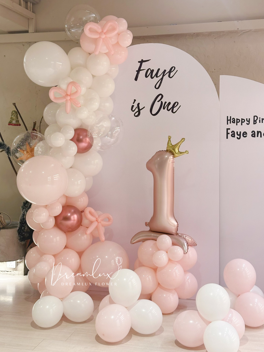 Copy of  Dreamlux flower (Logo)