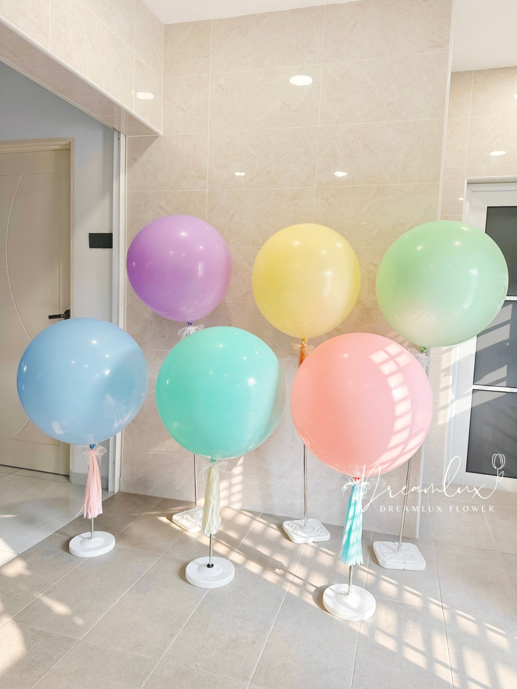 Copy of  Dreamlux flower (Logo)