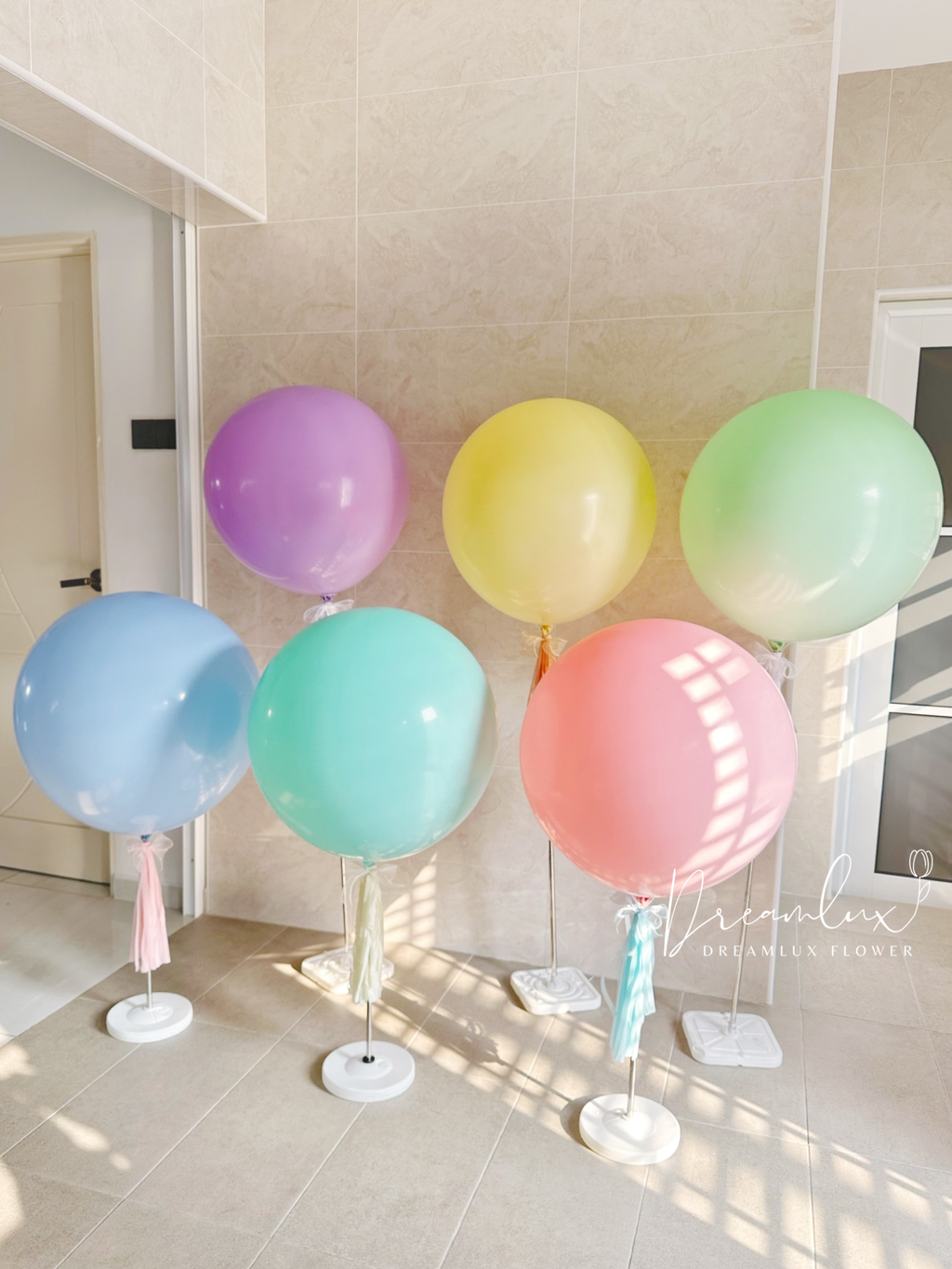 Copy of  Dreamlux flower (Logo)