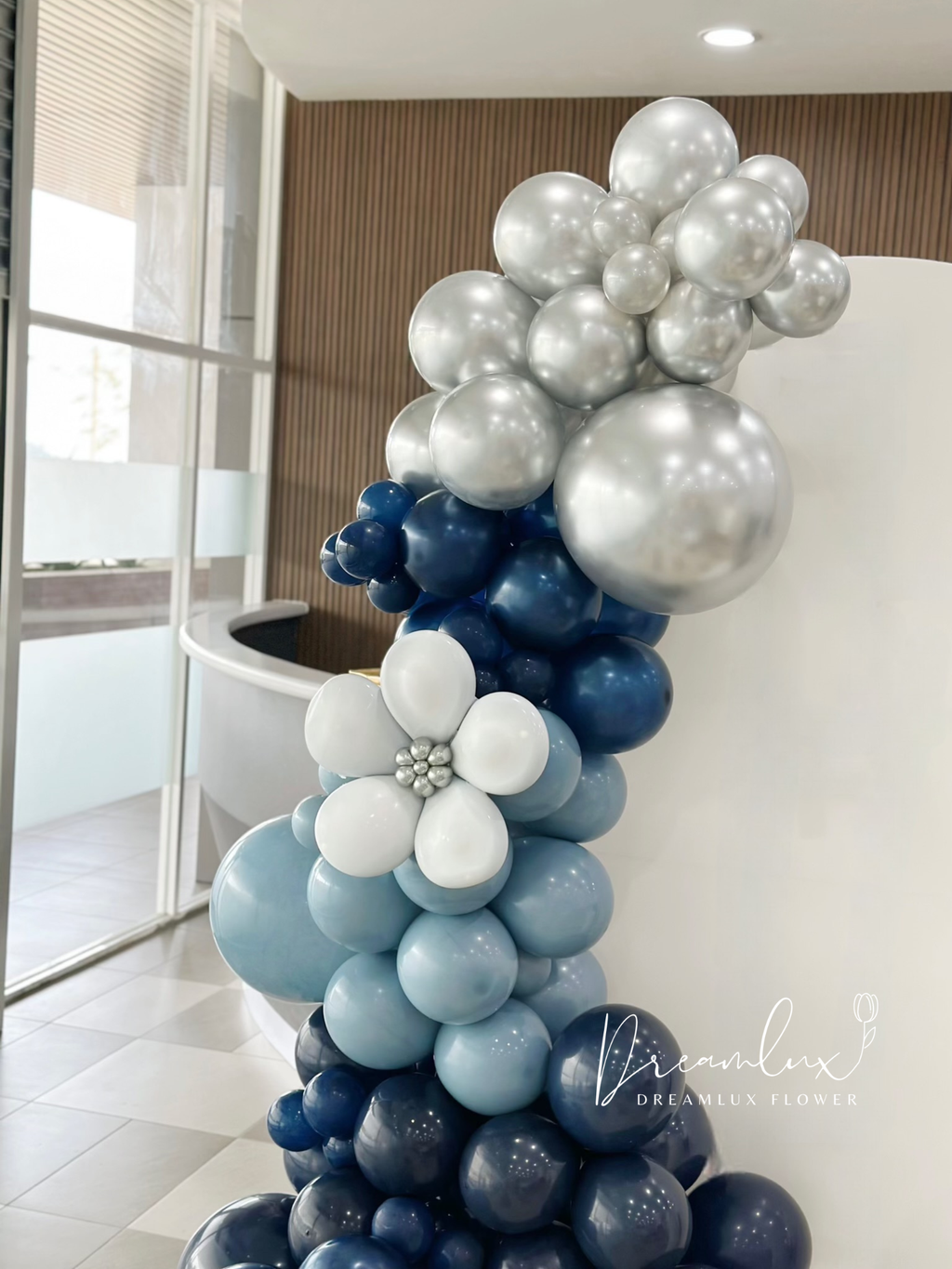 Copy of  Dreamlux flower (Logo)