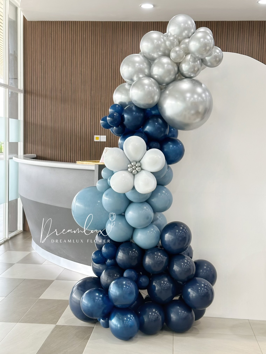 Copy of  Dreamlux flower (Logo)