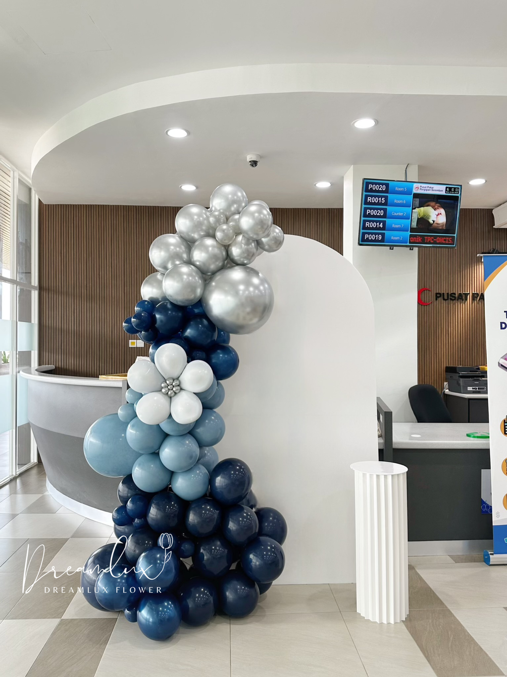 Copy of  Dreamlux flower (Logo)