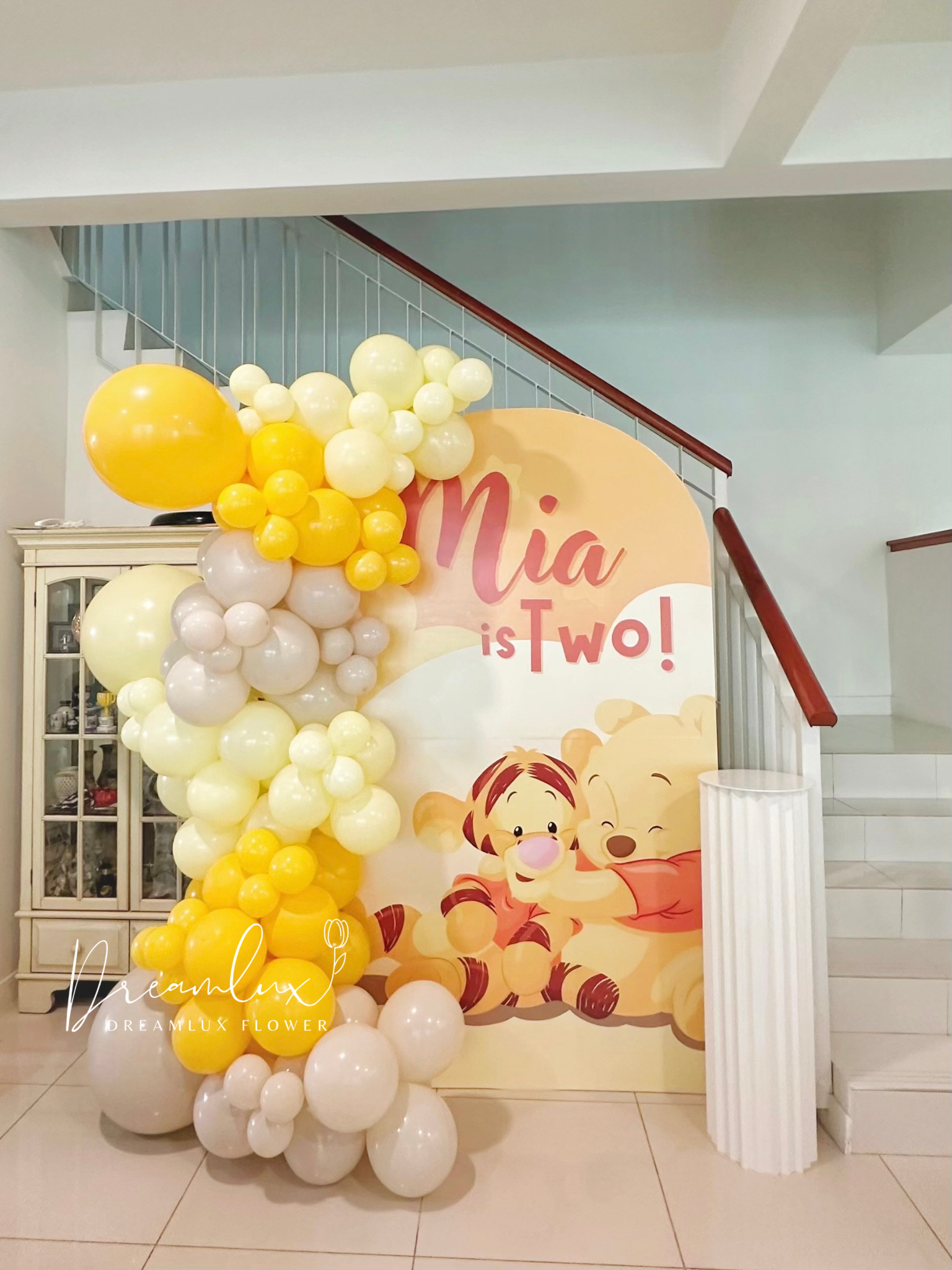 Copy of  Dreamlux flower (Logo)