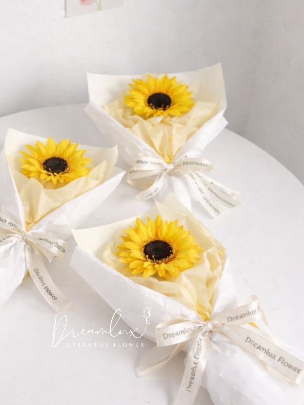 Copy of  Dreamlux flower (Logo)