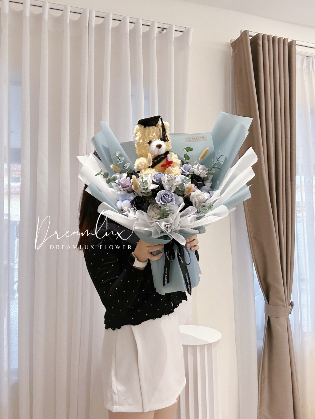 Copy of  Dreamlux flower (Logo)