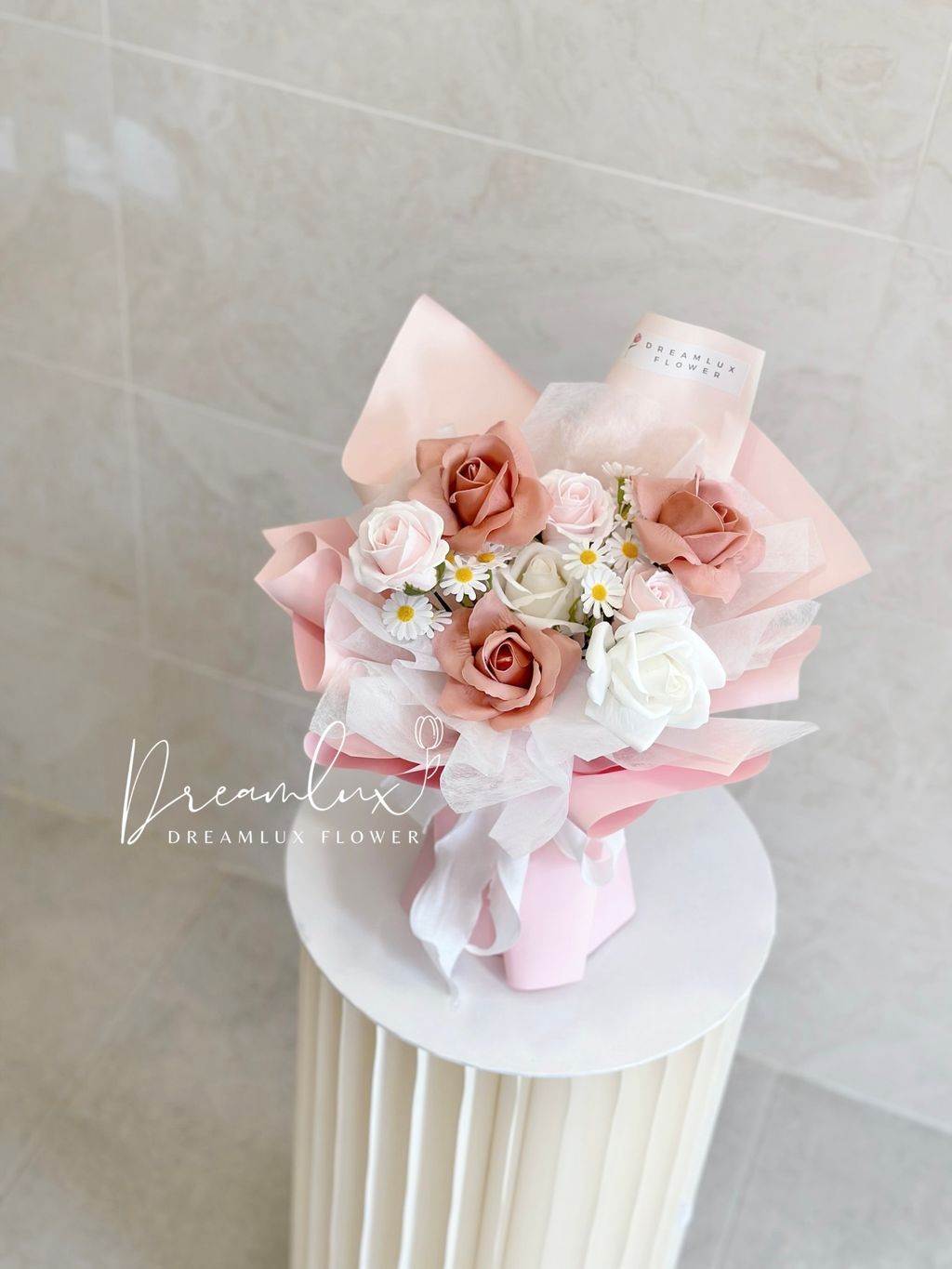 Copy of  Dreamlux flower (Logo)