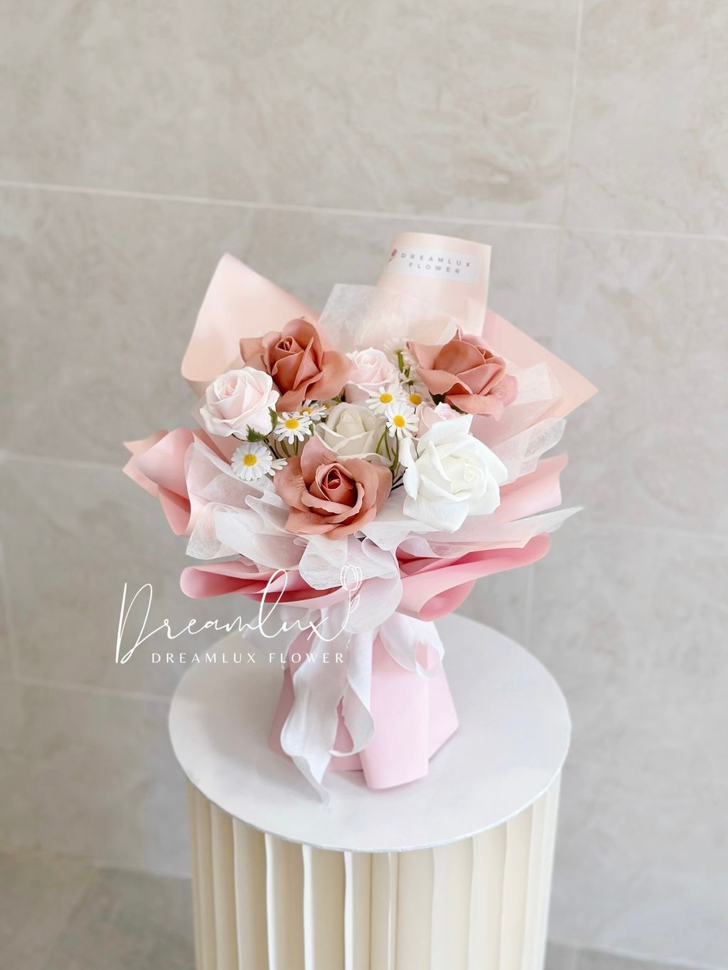 Copy of  Dreamlux flower (Logo)