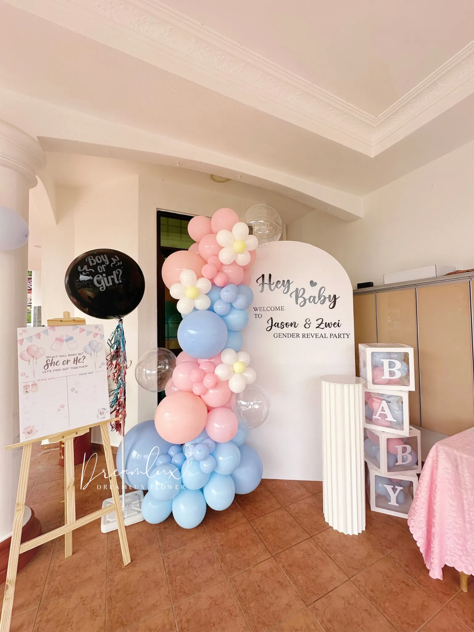 Copy of  Dreamlux flower (Logo)