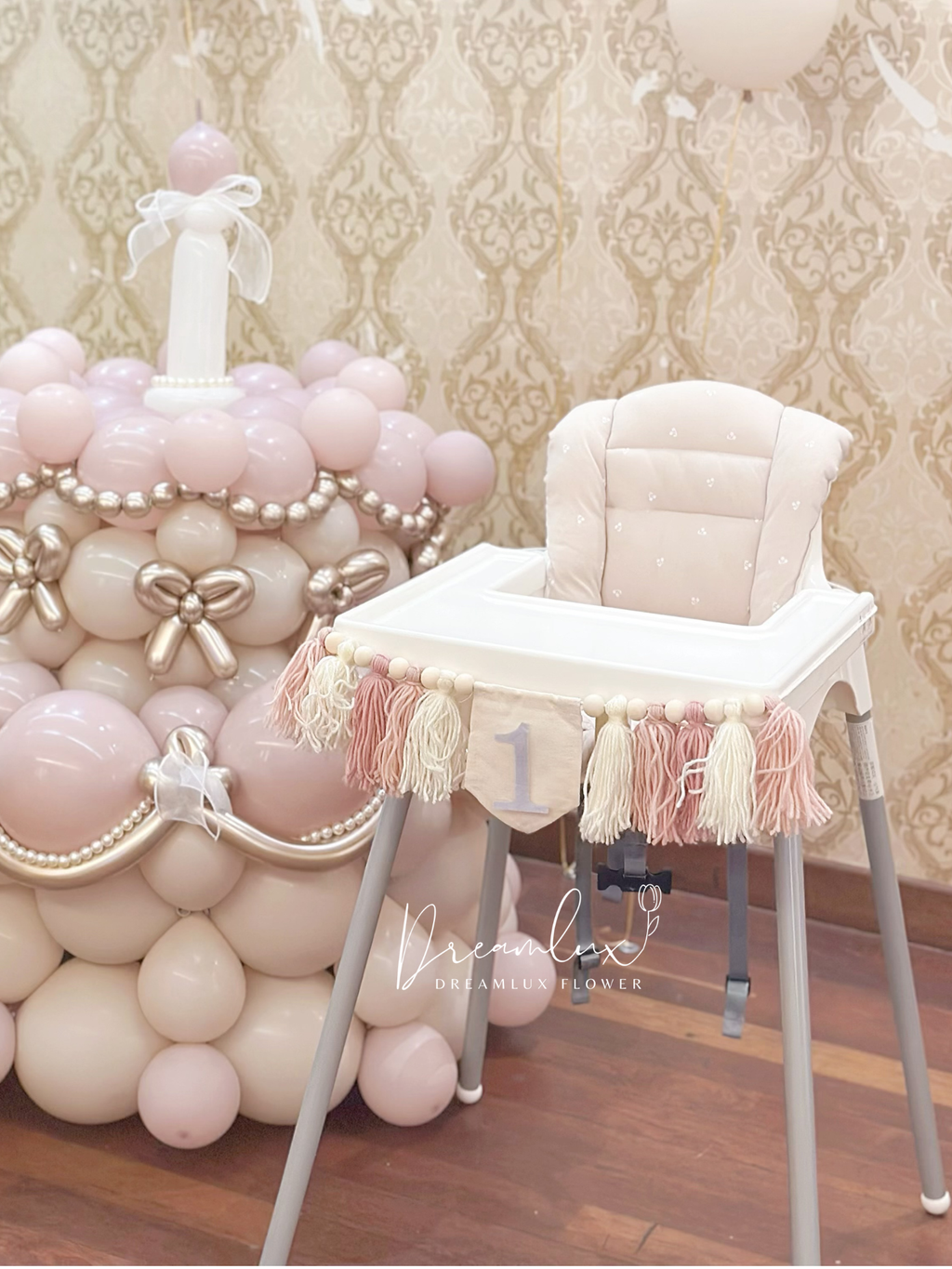 Copy of  Dreamlux flower (Logo)