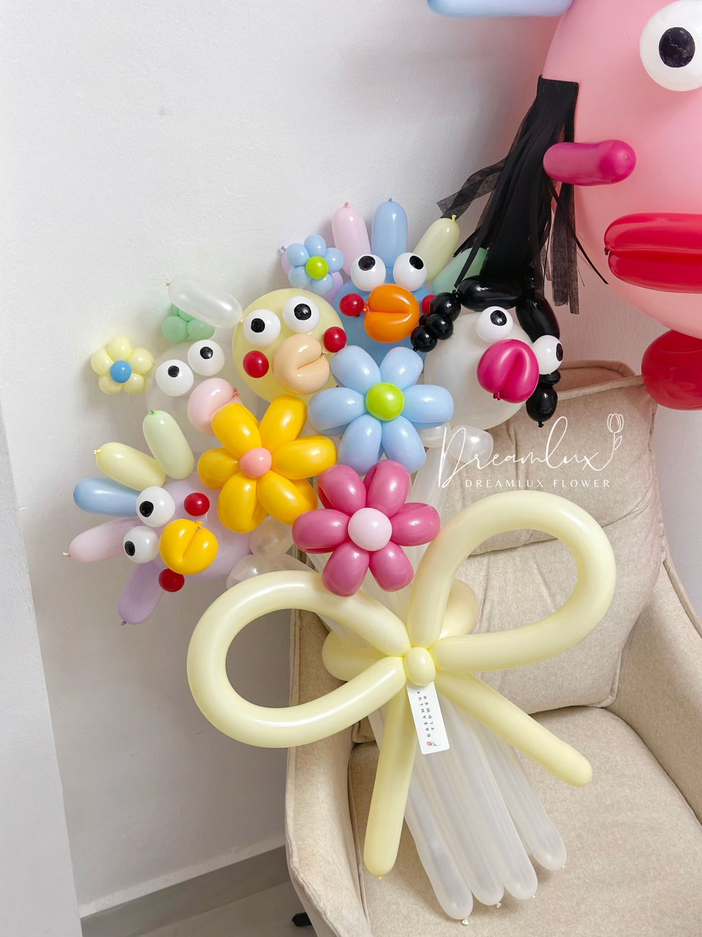 Copy of  Dreamlux flower (Logo)