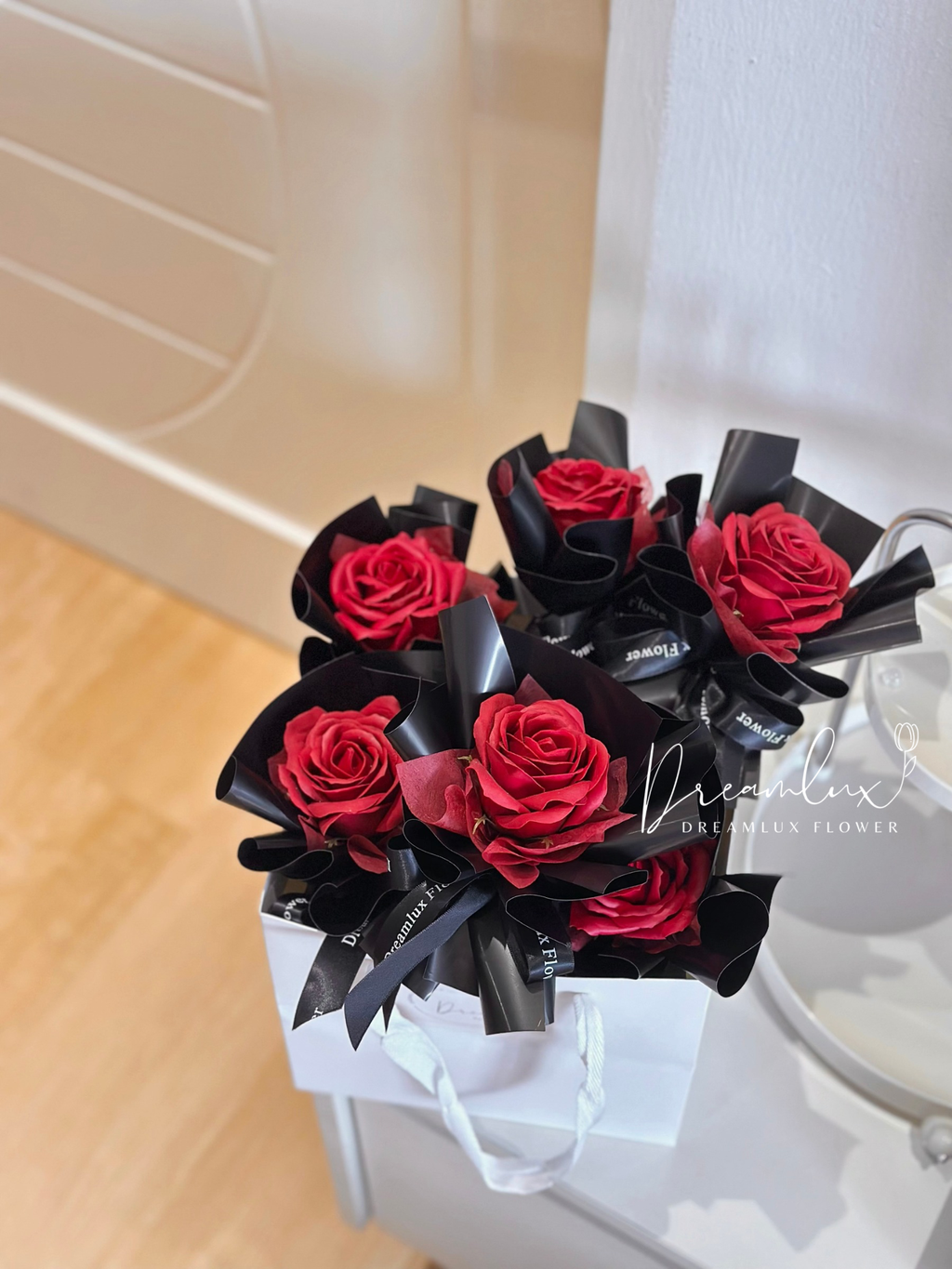 Copy of  Dreamlux flower (Logo)
