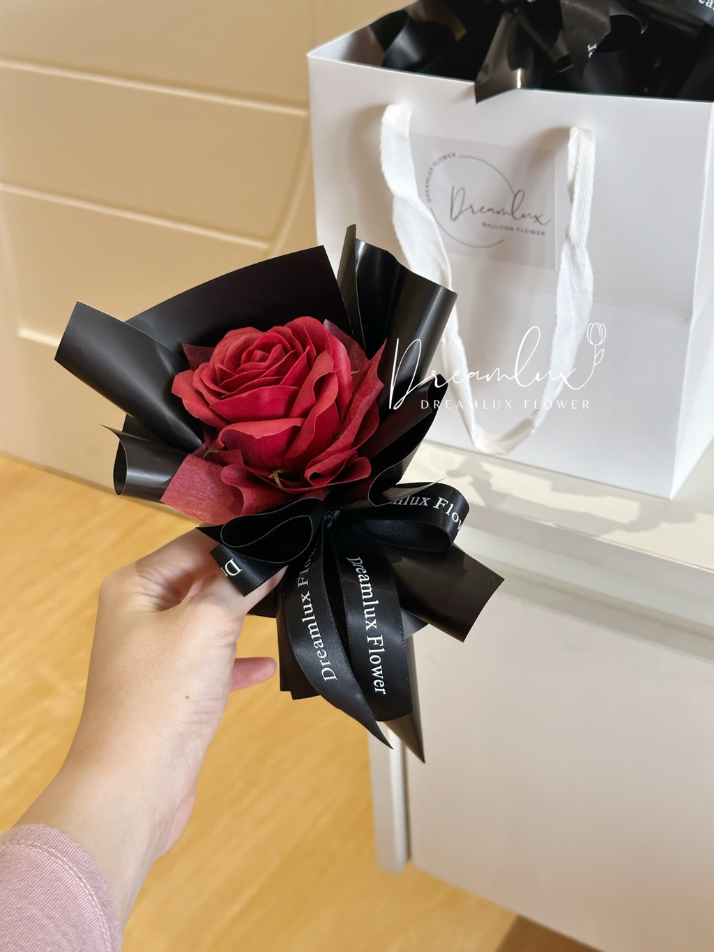 Copy of  Dreamlux flower (Logo)