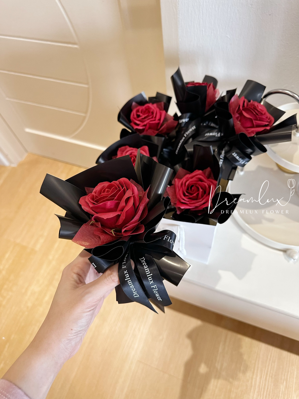 Copy of  Dreamlux flower (Logo)
