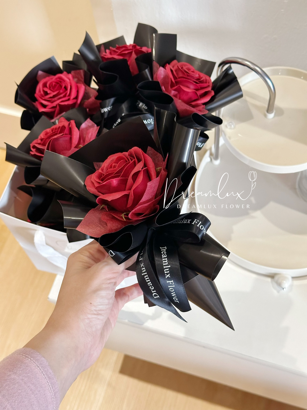 Copy of  Dreamlux flower (Logo)