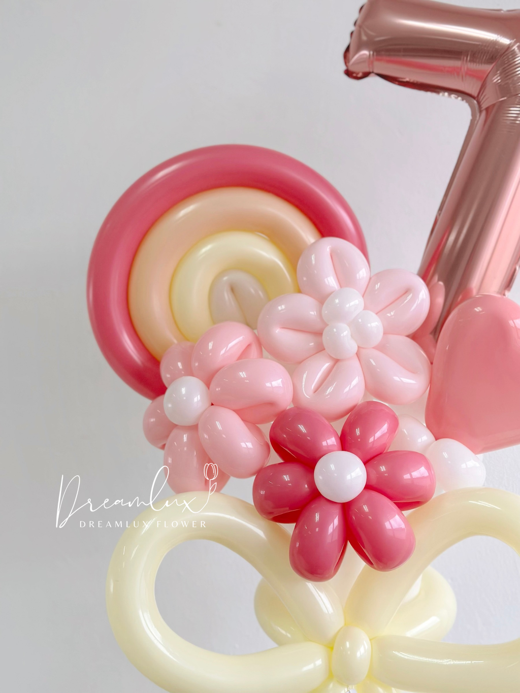 Copy of  Dreamlux flower (Logo)