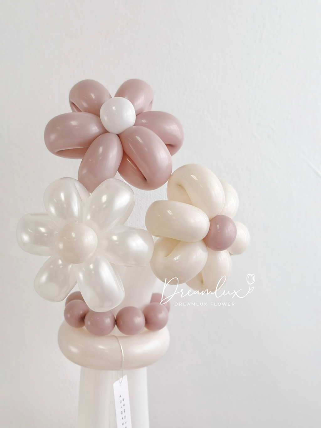 Copy of  Dreamlux flower (Logo)