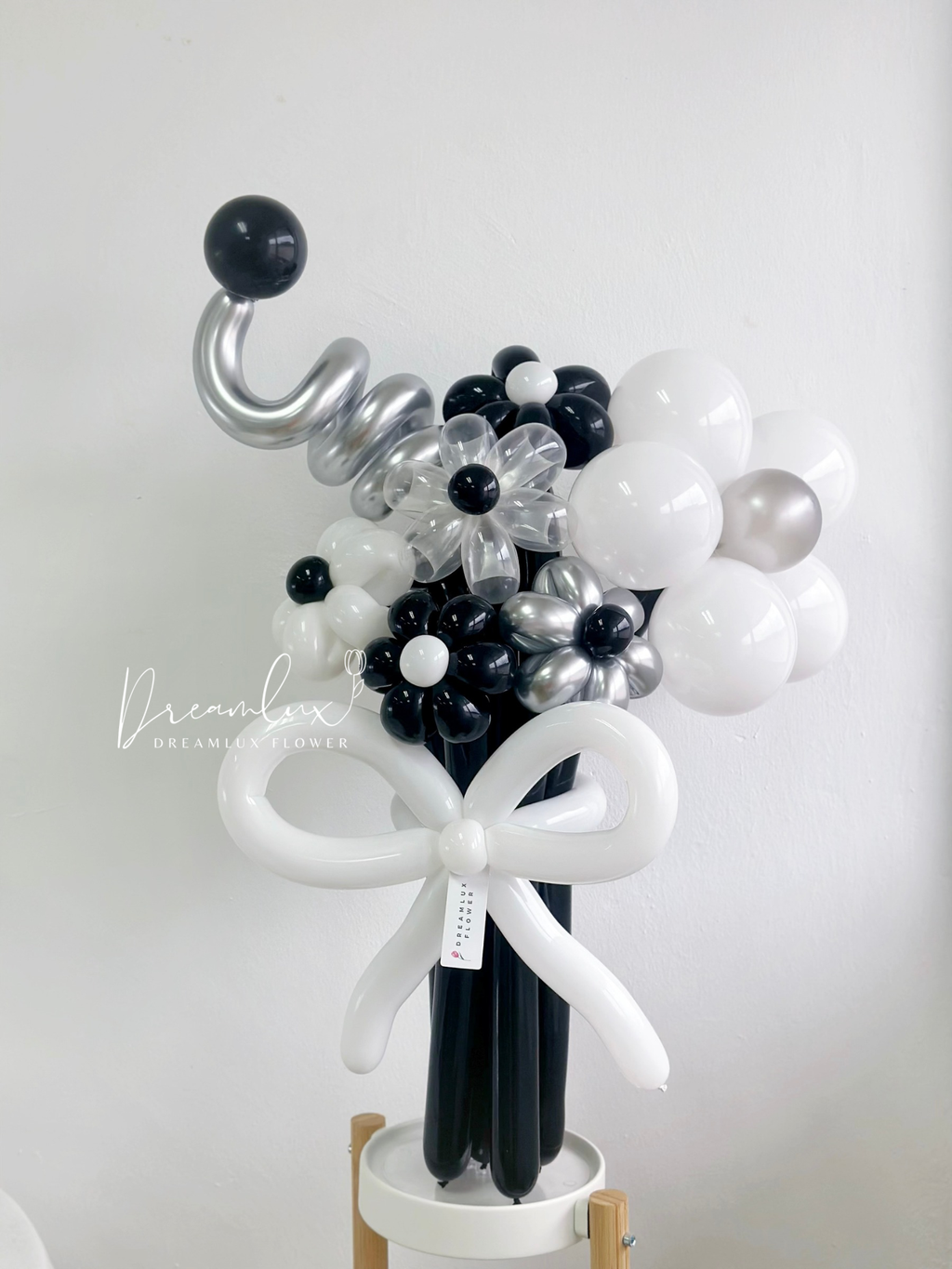 Copy of  Dreamlux flower (Logo)
