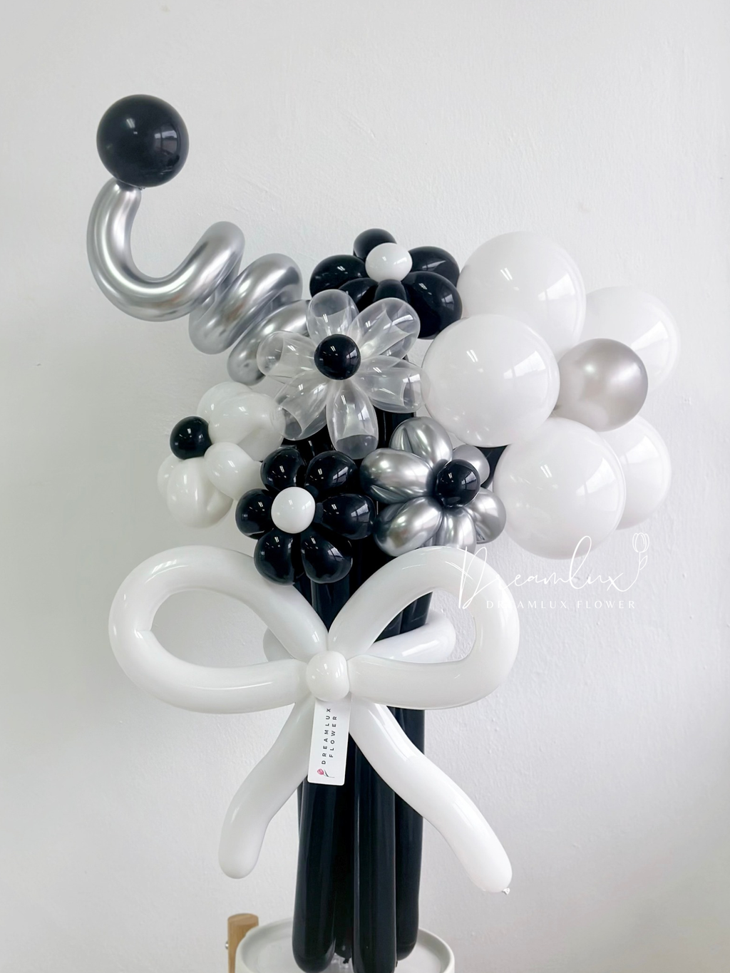 Copy of  Dreamlux flower (Logo)