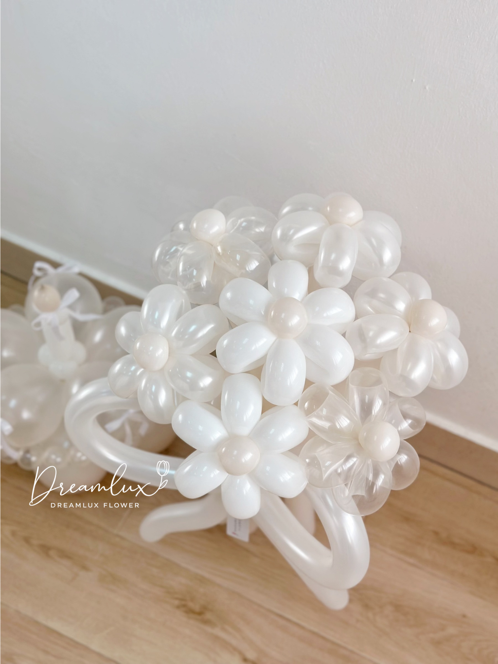 Copy of  Dreamlux flower (Logo)
