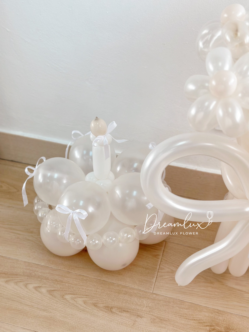 Copy of  Dreamlux flower (Logo)