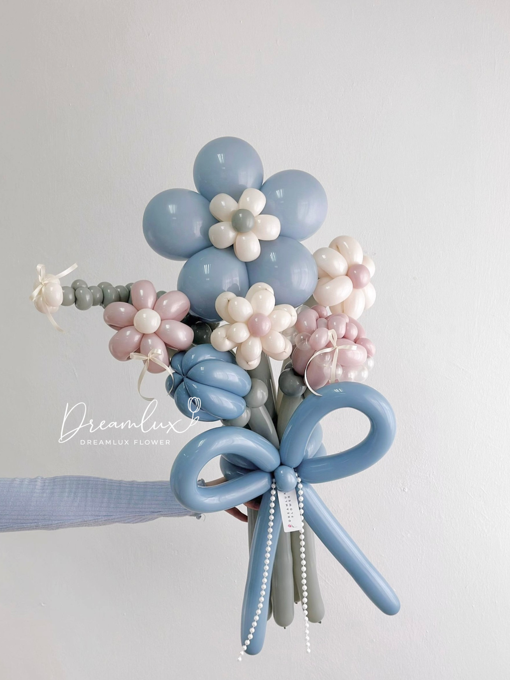 Copy of  Dreamlux flower (Logo)