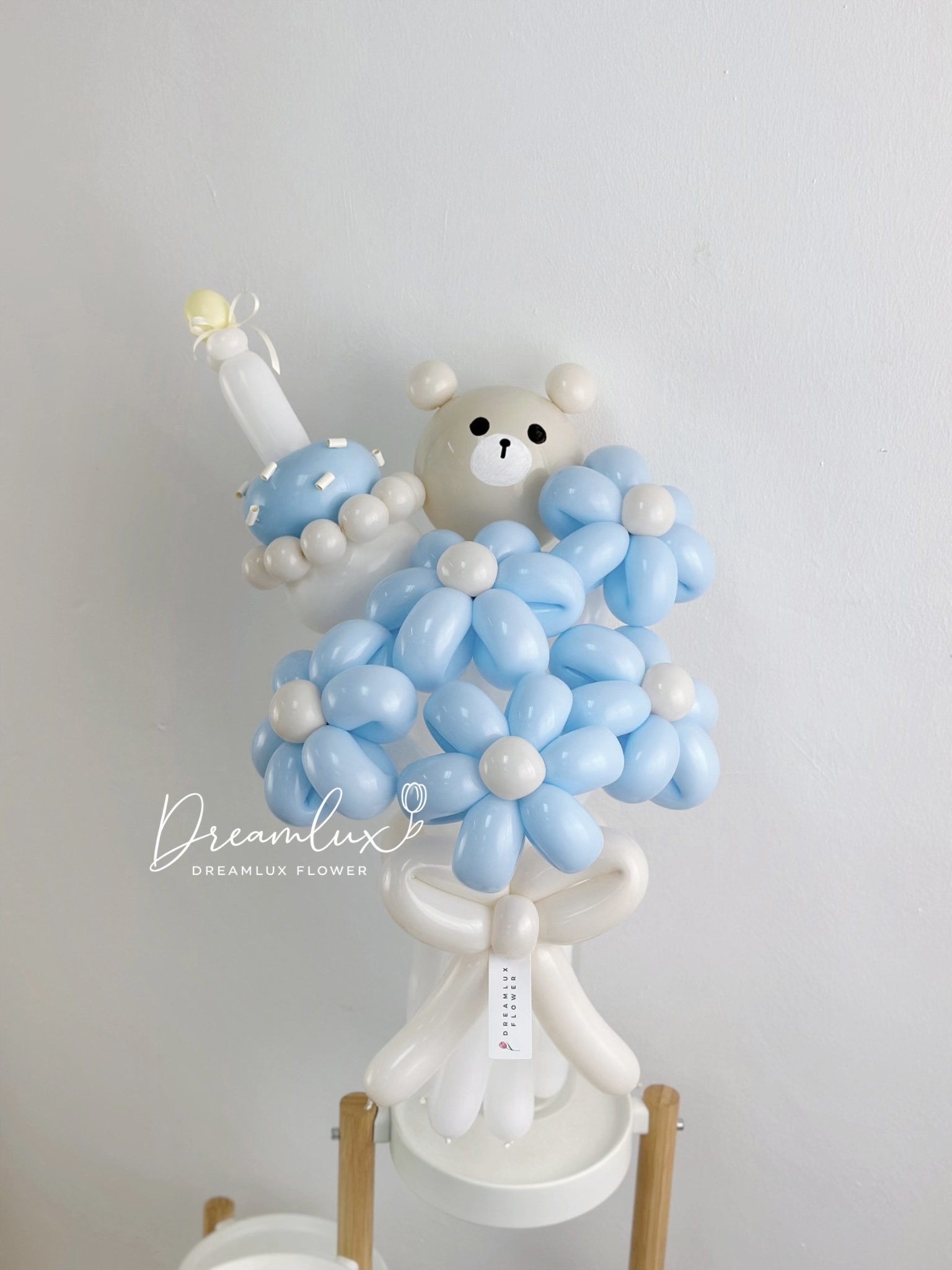 Copy of  Dreamlux flower (Logo)