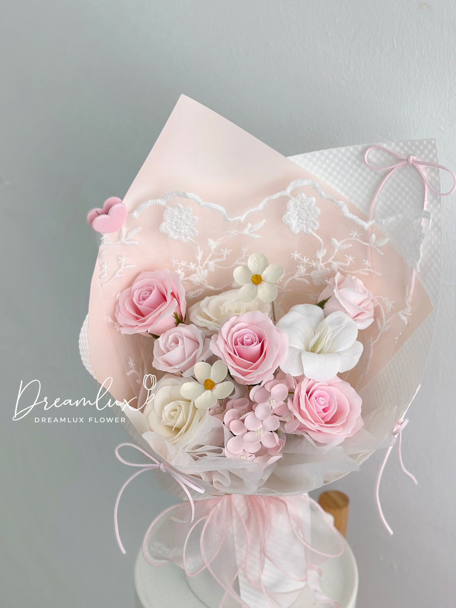 Copy of  Dreamlux flower (Logo)