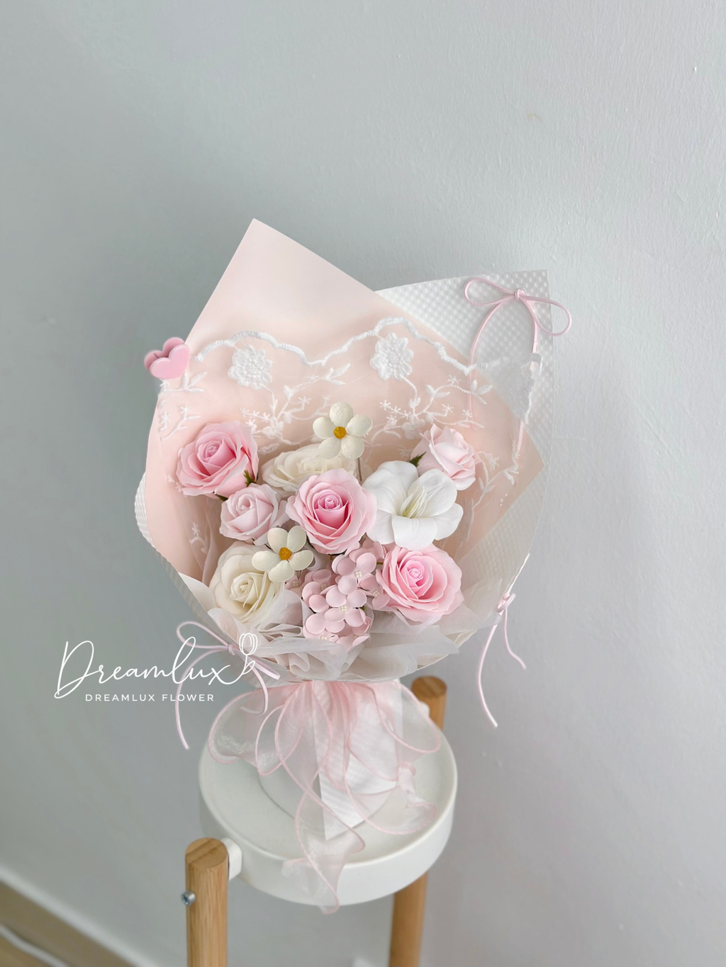Copy of  Dreamlux flower (Logo)