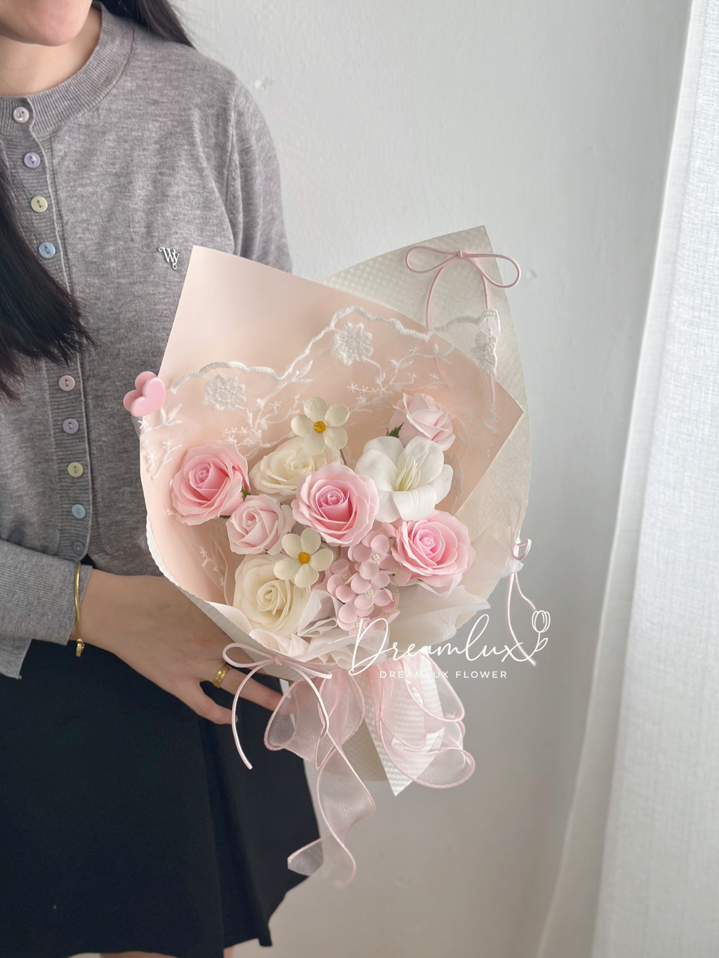 Copy of  Dreamlux flower (Logo)