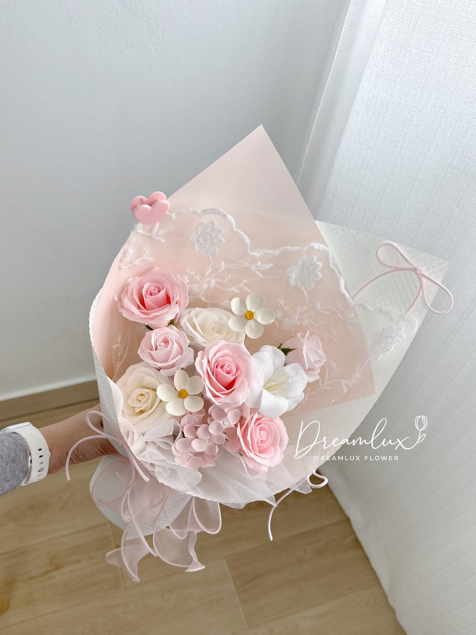 Copy of  Dreamlux flower (Logo)