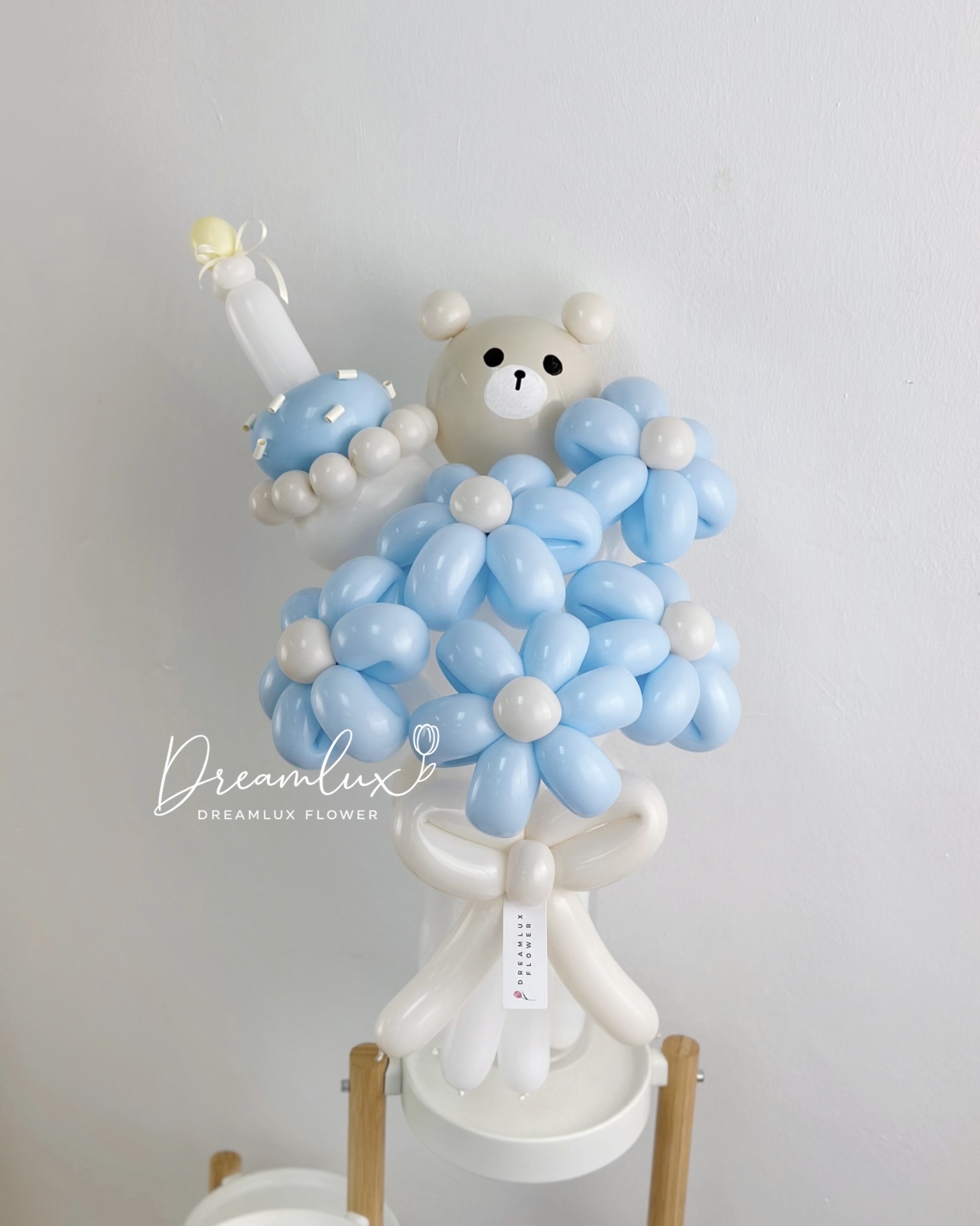 Copy of  Dreamlux flower (Logo)
