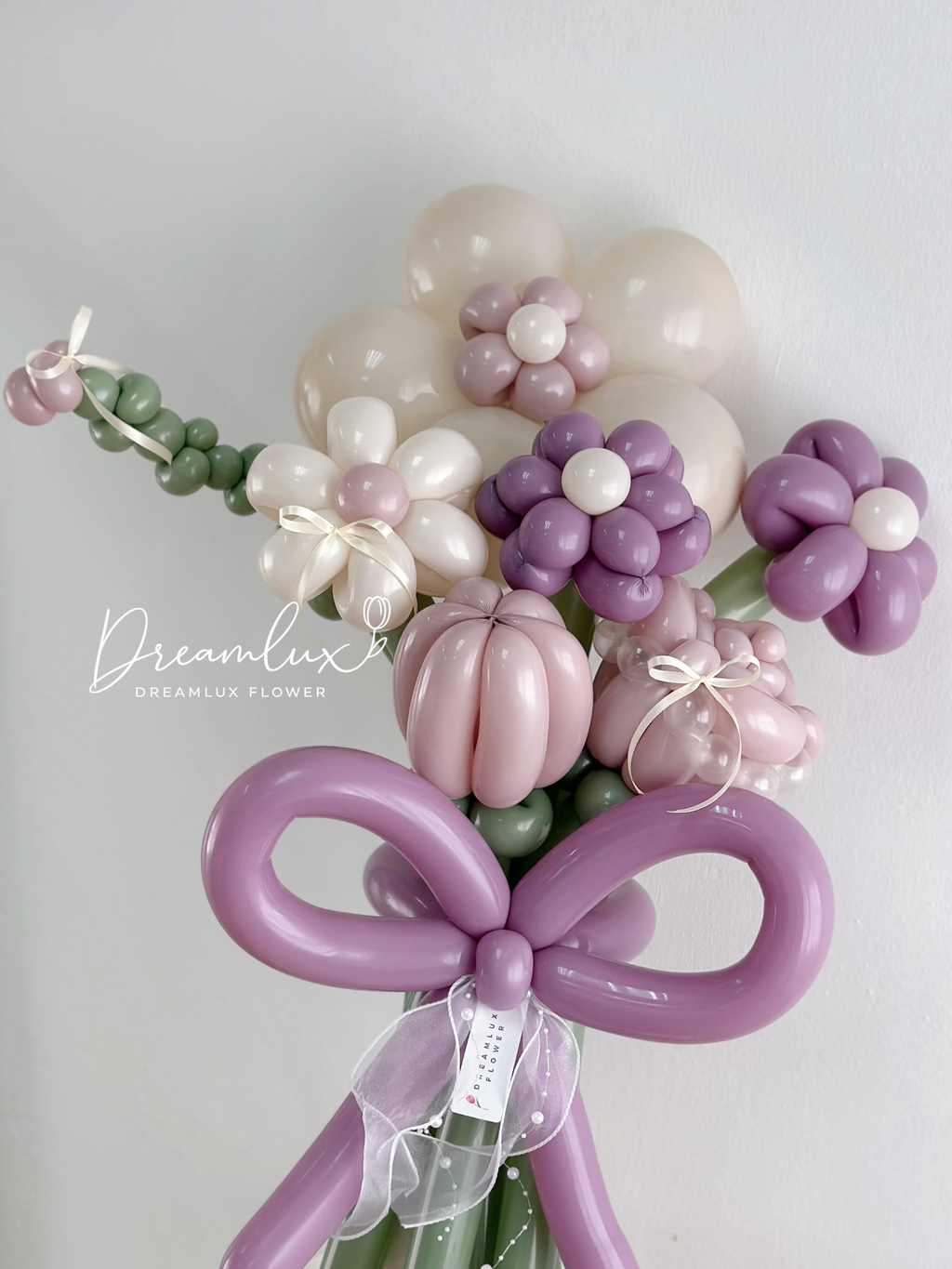 Copy of  Dreamlux flower (Logo)