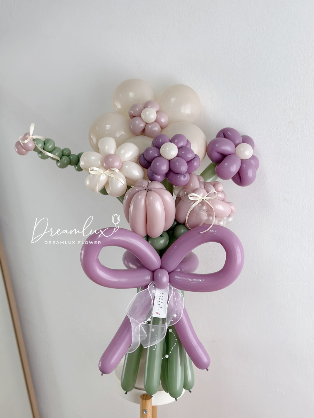 Copy of  Dreamlux flower (Logo)
