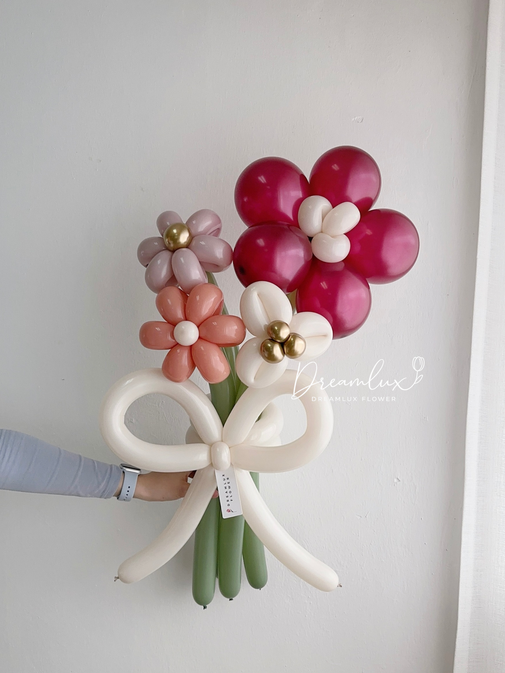 Copy of  Dreamlux flower (Logo)