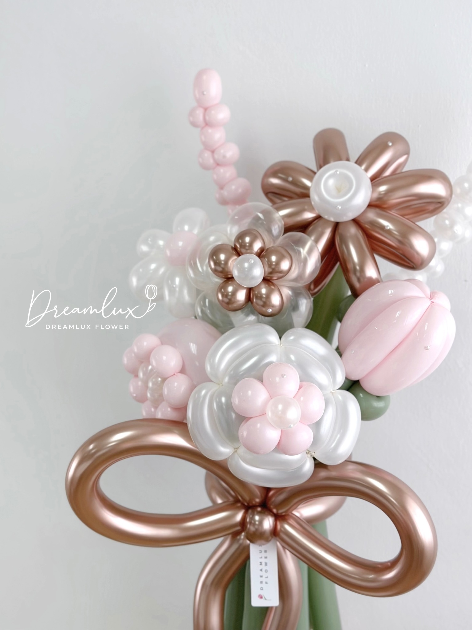 Copy of  Dreamlux flower (Logo)