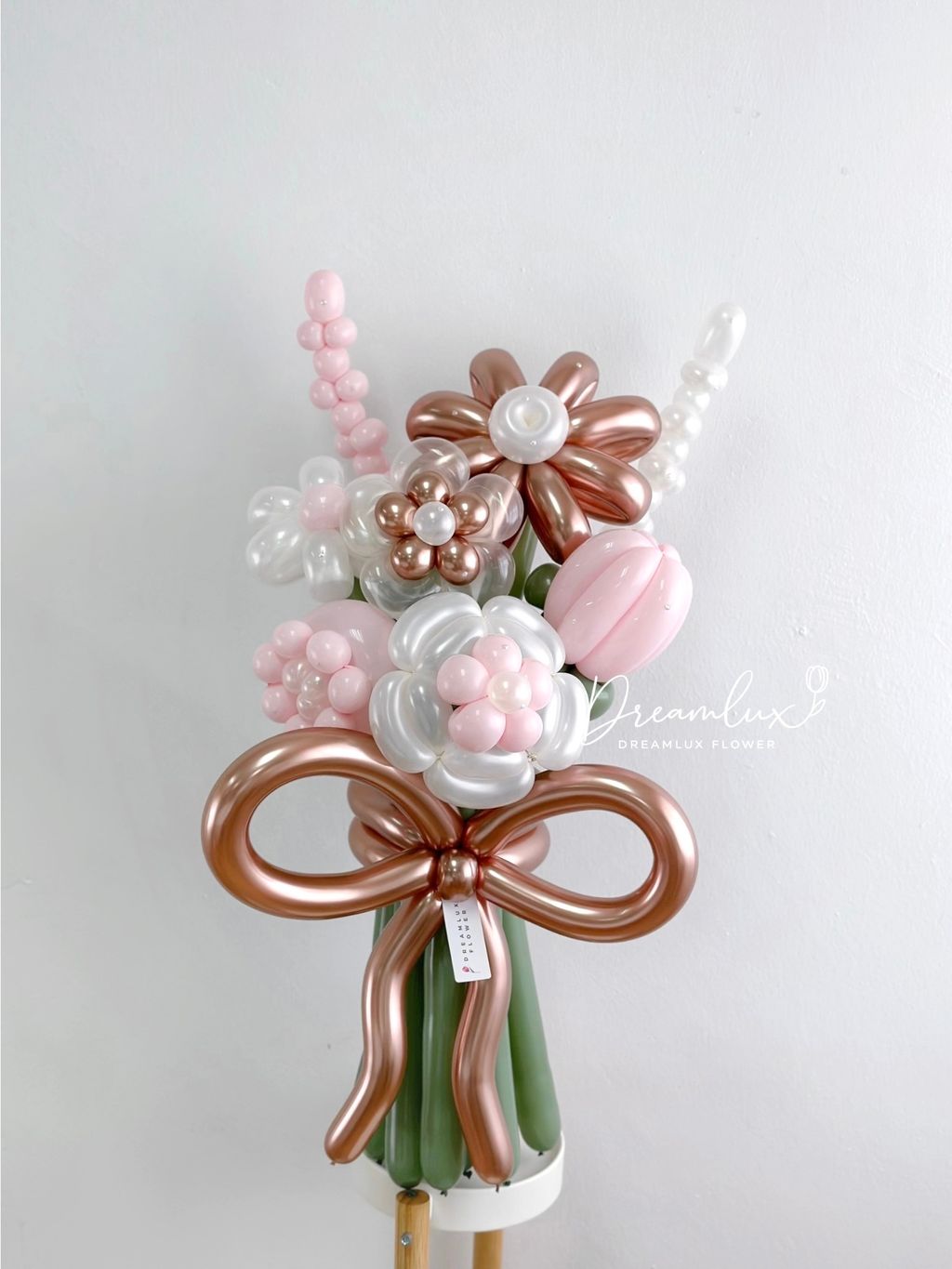 Copy of  Dreamlux flower (Logo)