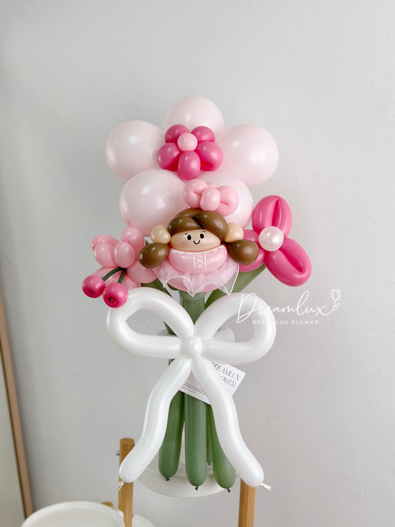 Copy of  Dreamlux flower (Logo)