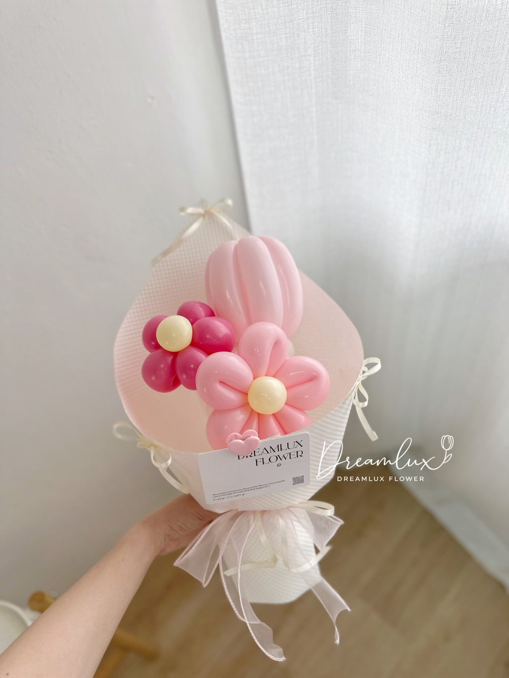 Copy of  Dreamlux flower (Logo)