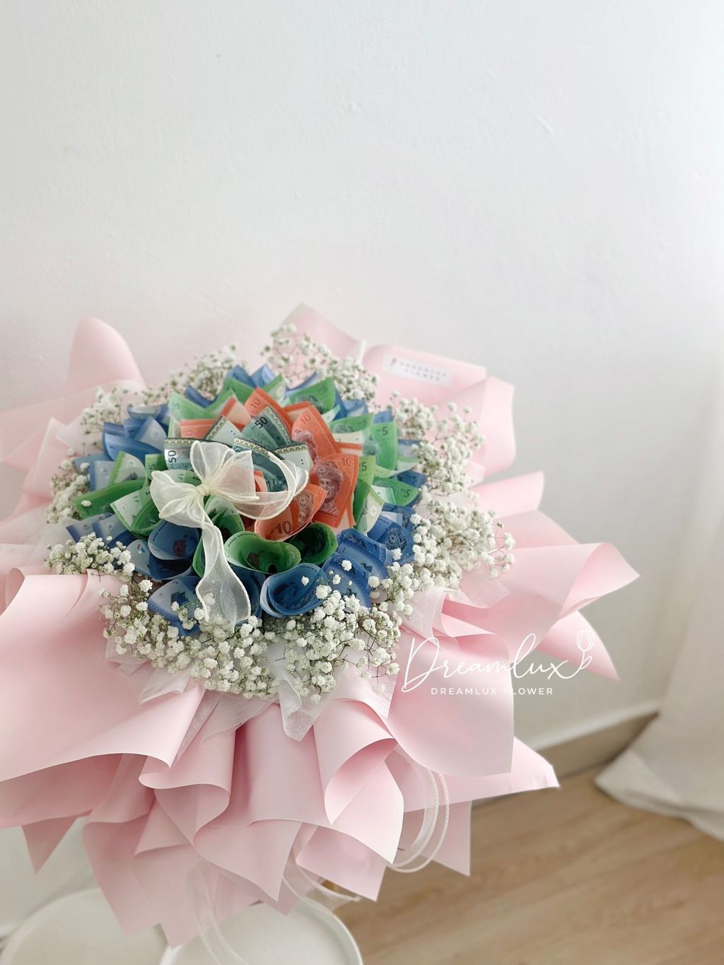 Copy of  Dreamlux flower (Logo)
