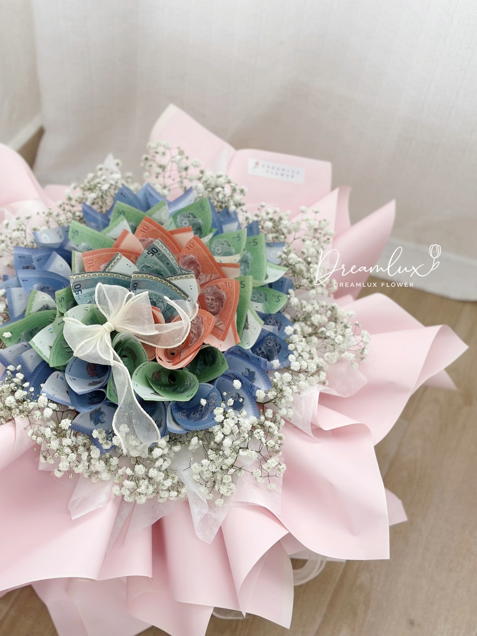 Copy of  Dreamlux flower (Logo)