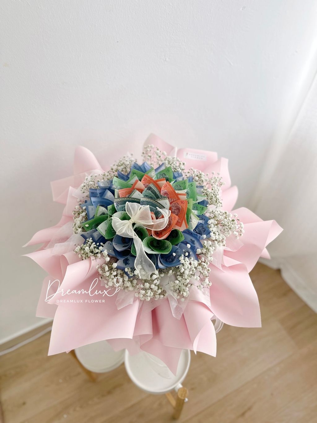Copy of  Dreamlux flower (Logo)