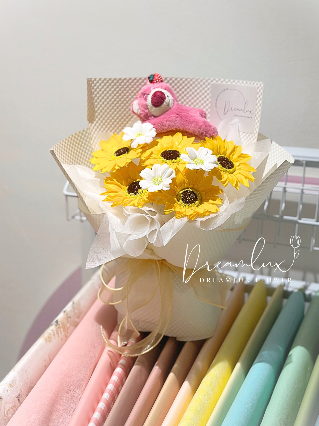 Copy of  Dreamlux flower (Logo) (48)