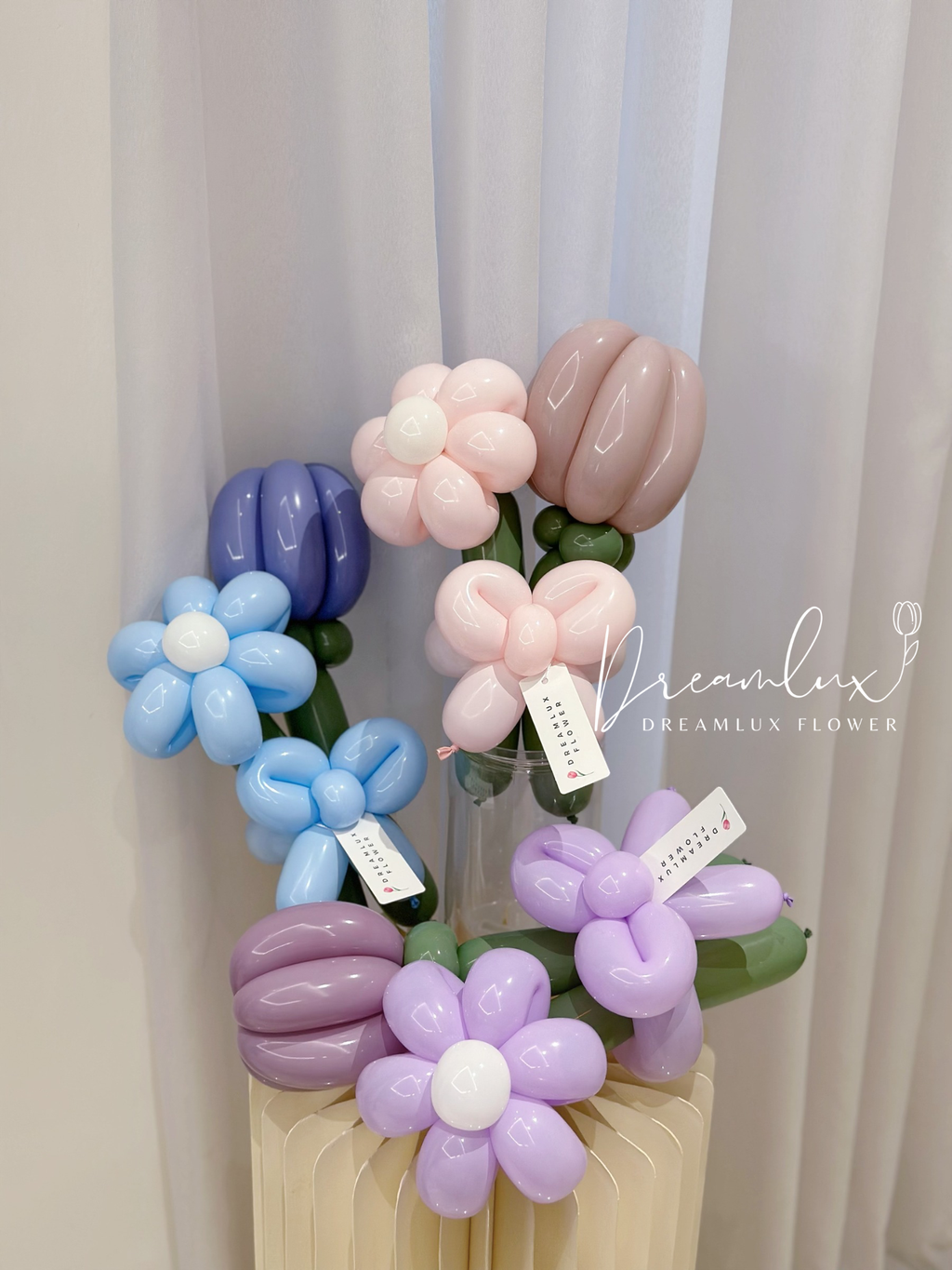 Copy of  Dreamlux flower (Logo)