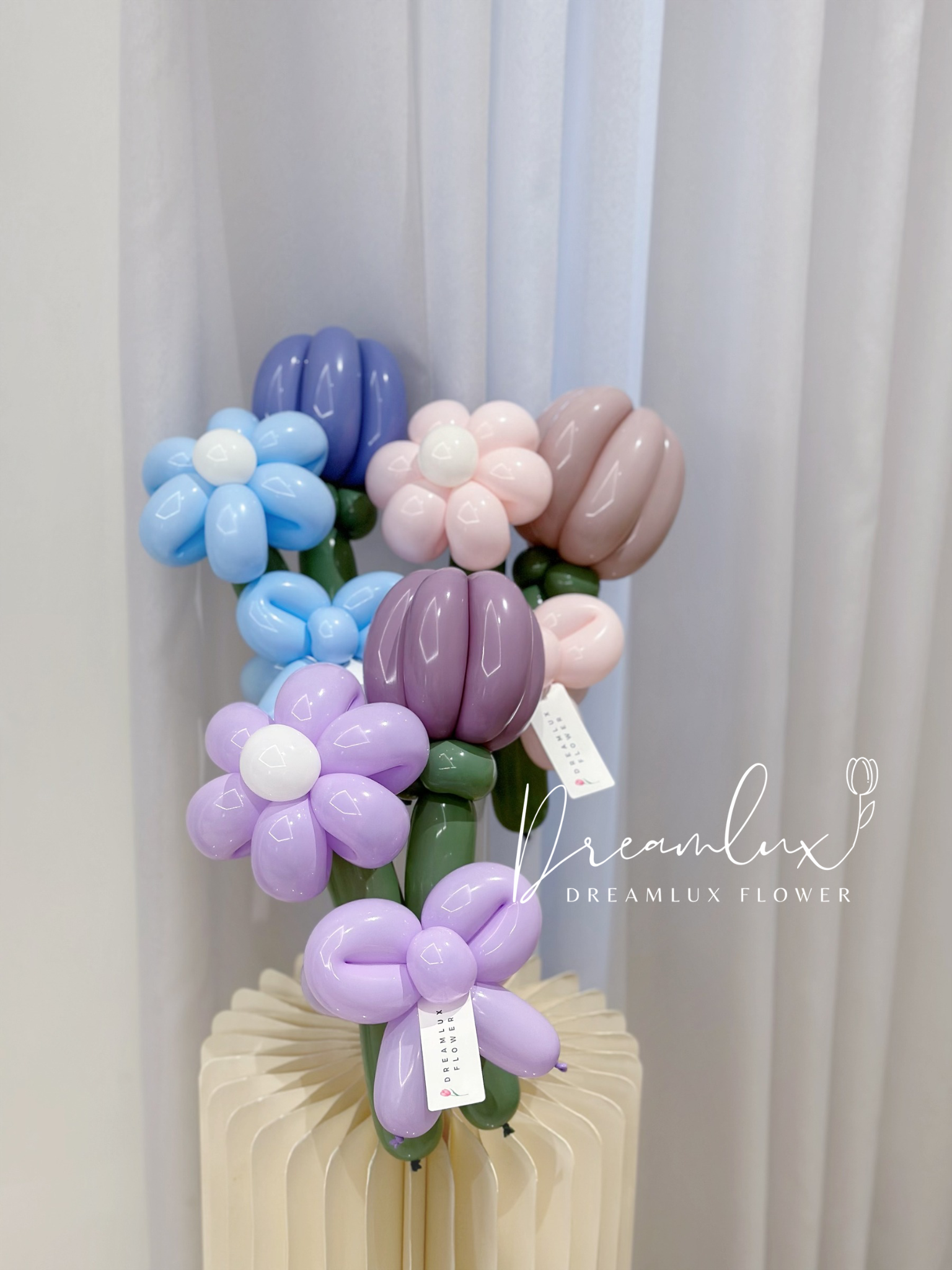 Copy of  Dreamlux flower (Logo)