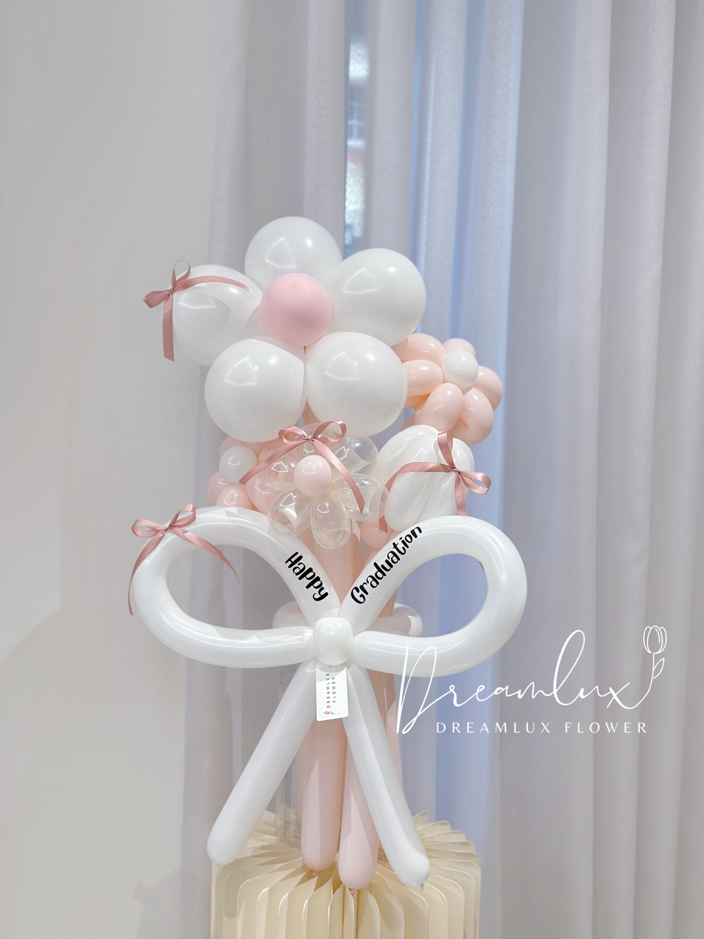 Copy of  Dreamlux flower (Logo)